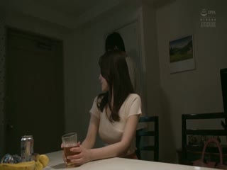 【乱伦】被女儿男朋友抱住的我 被强行推倒的那天 森泽佳奈-1